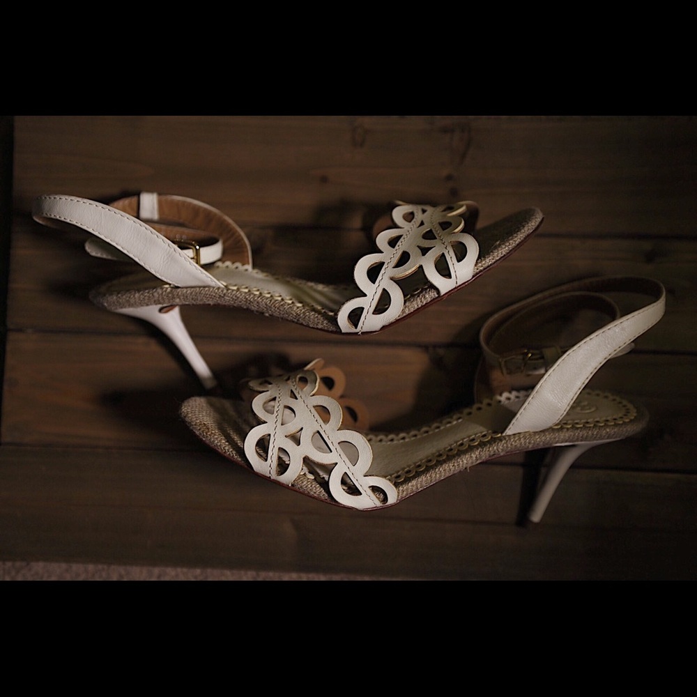 Tory Burch 8.5 M Leather cut heels